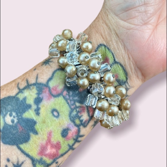 Vintage Expanding Cha-Cha Bracelet with Faux Pearls and Crystal Beads - Picture 1 of 10